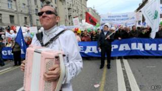 Шествие по Тверской улице в Москве