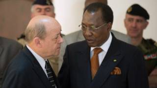 Jean-Yves Le Drian, et Idriss Déby Itno, le président du Tchad, pays où sera basé le dispositif antiterroriste "Barkhane"