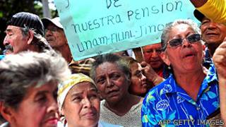 Protestas de ancianos por una pensión reducida en Nicaragua en julio de 2012