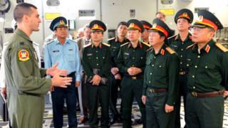 Thượng tướng Đỗ Bá Tỵ thăm Căn cứ quân sự Lewis-McChord