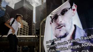 Snowden arashakishwa n'Amerika