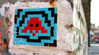 Obra de Invader, artista callejero