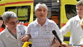 Избитый депутат Худяков приехал в СК на опознание подозреваемых