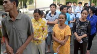 Người dân Campuchia đi bầu