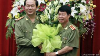Bộ trưởng Trần Đại Quang chúc mừng ông Bùi Văn Nam