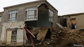 Casas destrozadas por inundación, Afganistán.
