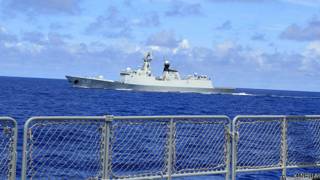 從益陽艦上拍攝的常州艦(新華社圖片27/8/2013)