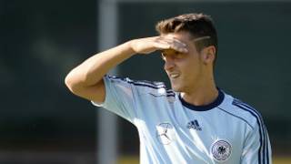 mesut ozil