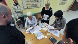 Подсчет голосов на участке № 592 по выборам мэра Москвы 8 сентября 2013 г.