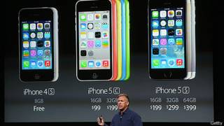 Phil Schiller apresenta os iPhones 5S e 5C | Foto: Getty