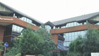 英国朴茨茅斯大学
