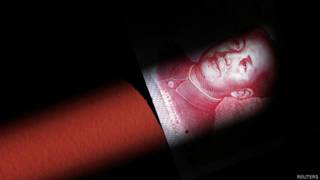 广东省已对866名“裸官”干部的工作岗位作出了调整。这些干部包括9名市厅级,134名处级,以及723名科级及以下级别。