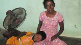 අනූ ලක්ෂාන් ආත්තම්මා සමඟ