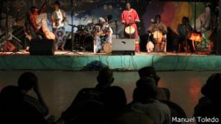 Gusubiza agateka umuziki wo muri Mali