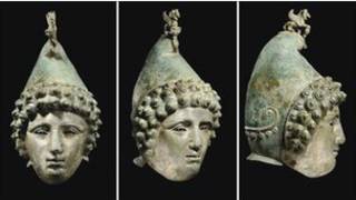 helm romawi