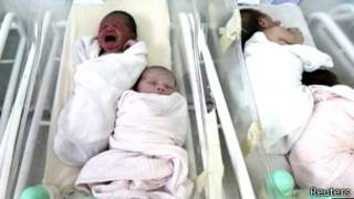 अस्पताल में बच्चे