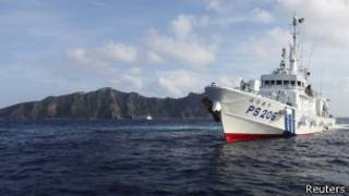 Barco chino vigila las islas Senkaku/Diaoyu