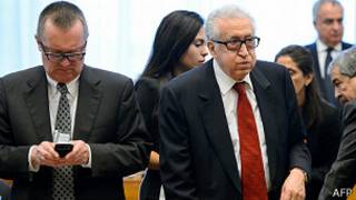 Lakhdar Brahimi has embarked on a series of meetings with Russian and American diplomats in Geneva