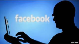 Страница Facebook на смартфоне