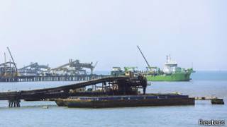 Barco de carga en La Ciénaga