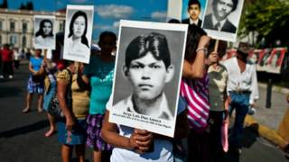 Marcha por los desaparecidos durante la Guerra Civil. Foto Getty Images
