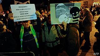 Judíos protestando