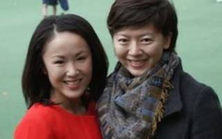 BBC記者日本人大井真理子(左)和中國媒體人劉海寧