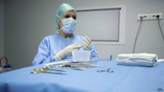 Silk screws to repair fractures