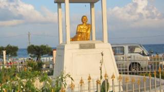 திருகோணமலை கடற்கரையில் உள்ள காந்தி சிலைக்கு அருகிலேயே மாணவர்கள் சுட்டுக் கொல்லப்பட்ட சம்பவம் நடந்தது.