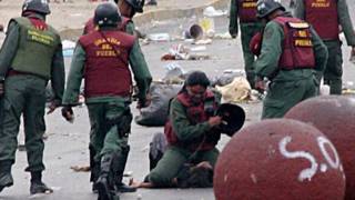 Guardia Nacional golpea a Marvinia Jimenez