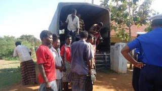 கைது செய்யப்பட்ட மீனவர்கள் சிலர்