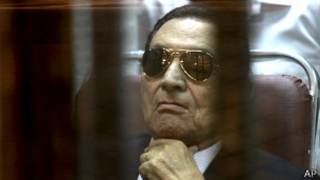 Mubarak jailed