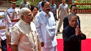 भारत के प्रधानमंत्री नरेंद्र मोदी, भारत के राष्ट्रपति प्रणब मुखर्जी के साथ