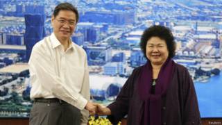 张志军南下高雄会见民进党籍市长陈菊(27/06/2014)