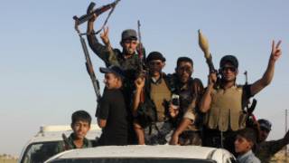 Wanamgambo wa Kishia wakielekea Tikrit