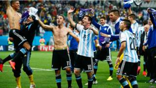 Comemoração argentina após a classificação à final