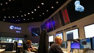 Centro de control de misiones de la Agencia Espacial Europea en Darmstadt, Alemania