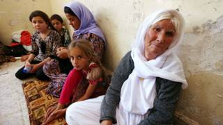Yazidíes que huyeron de Sinjar hacia Dohuk, en el Kurdistán iraquí