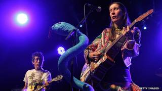 Aterciopelados durante una de sus últimas presentaciones: Coachella Valley Music & Arts Festival 2010, en Indio, California.