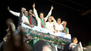 عمران خان يقود احتجاجات ضد الحكومة في إسلام أباد