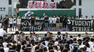 Mahasiswa menggelar aksi di Hong Kong