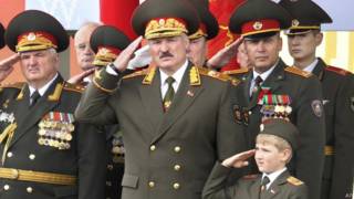 Президент Белоруссии Александр Лукашенко с сыном Николаем