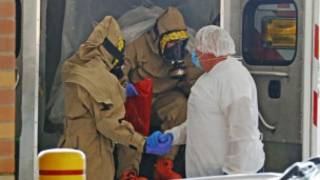 Ma'aikatan jinyar Ebola a Amurka