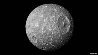 Mimas, uma das lua de saturno