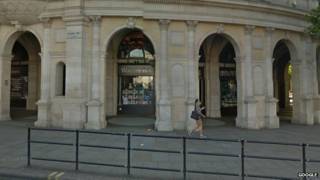 Fachada da livraria Waterstones em Londres (Foto: Google)