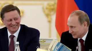Глава администрации Кремля Сергей Иванов (слева) и президент РФ Владимир Путин