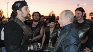 Владимир Путин и члены байкерского клуба "Ночные волки"