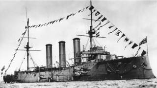 Buque HMS Monmouth de la Real Armada Británica