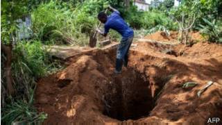 Abagwizatunga bo muri Afrika bashaka kugabanya abahitanwa na Ebola