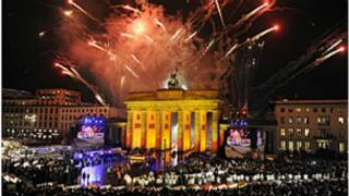 Sherehe katika Brandenburg Gate, Berlin